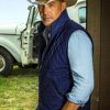 kevin-costner-yellowstone-blue-vest